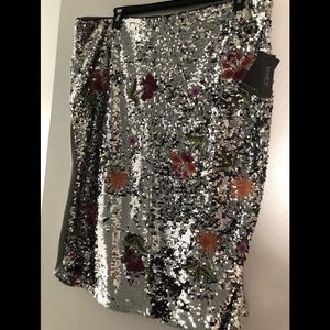 Eloquii Sequin Pencil Skit